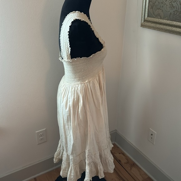 Derek heart cream smocked boho peasant midi dress Sz M - Picture 3 of 5